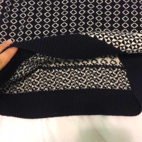 Small navy and white thick sweater 100% cotton - Picture 3 of 6